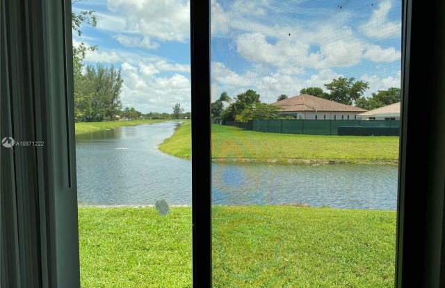 10592 Royal Palm Blvd - 10592 Royal Palm Boulevard, Coral Springs, FL 33065