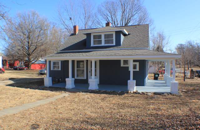 704 High Grove Rd - 704 High Grove Road, Grandview, MO 64030