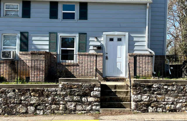 218 S West St photos photos