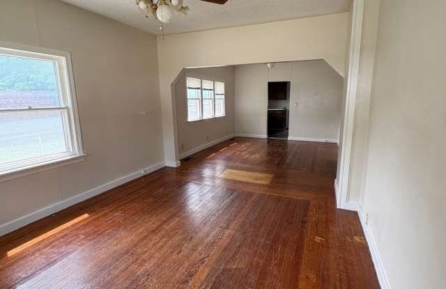 1107 West 2nd Avenue photos photos