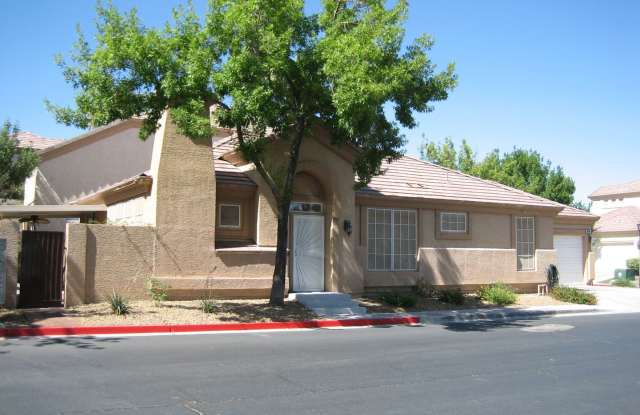 Single story, gated, 3bed, 2bath, 2car garage, Club house, Community Pool, Spa, Fitness room, CCRs photos photos