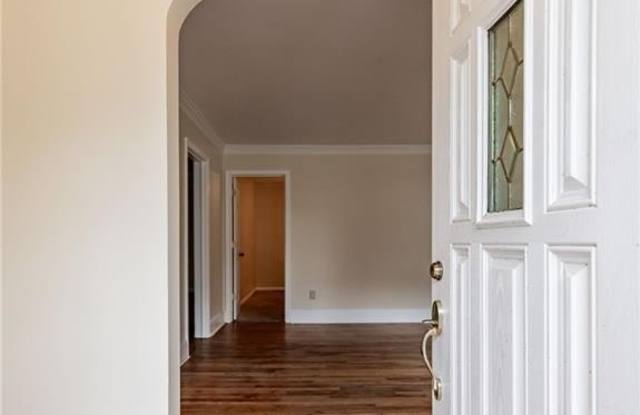 1279 Eastland Road SE - 1279 Eastland Road Southeast, DeKalb County, GA 30316 1279 Eastland Road SE - 1279 Eastland Road Southeast, DeKalb County, GA 30316