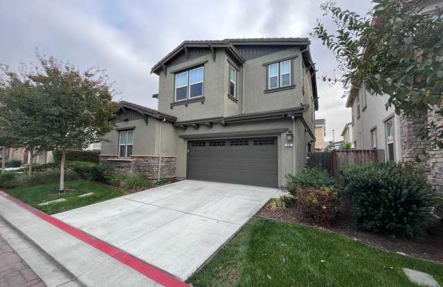 4-Bedroom Craftsman for Rent! photos photos