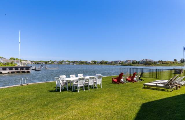 61 Dune Road Gallery 3