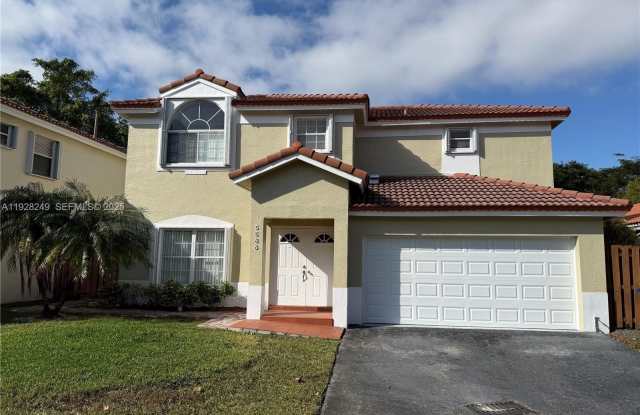 5588 NW 102nd Ct photos photos