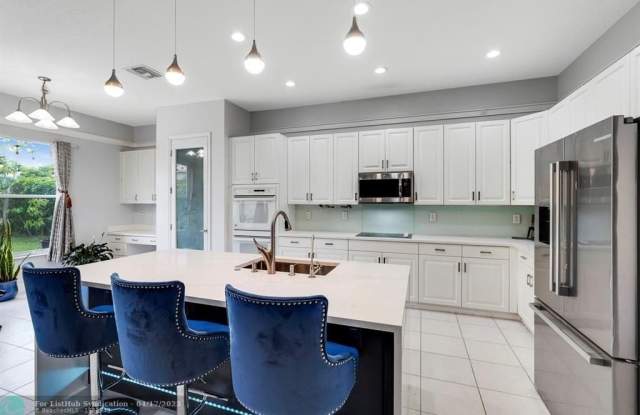 19084 Skyridge Cir photos photos