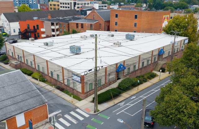 60 W WALNUT Street Gallery 3