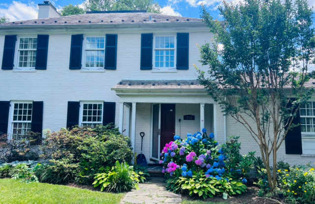 Spacious 4-Bedroom Single Family House in Baltimore photos photos