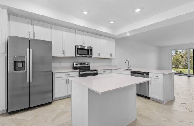 14191 HERITAGE LANDING Boulevard Gallery 1