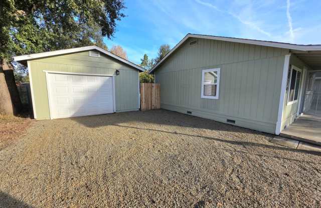 REMOELED 2 BED 1 BATH HOUSE READY NOW! photos photos