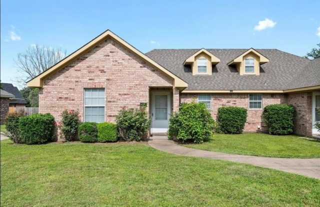 204 Lum Lane - 204 Lum Lane, Denison, TX 75020 204 Lum Lane - 204 Lum Lane, Denison, TX 75020