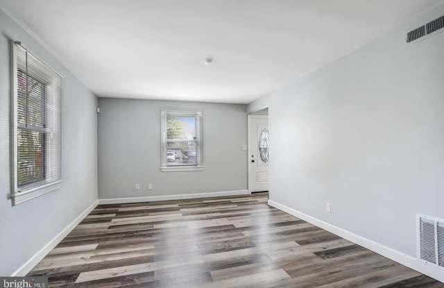 6226 20TH Avenue Gallery 3