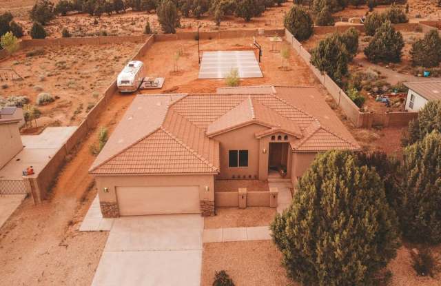 6 Bedroom Home In Apple Valley! photos photos