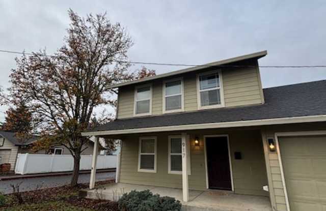 3 Bedroom 2.5 Bath Newberg OR photos photos