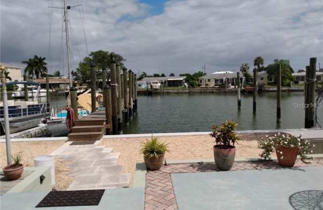 509 S BAYSHORE DRIVE Gallery 2