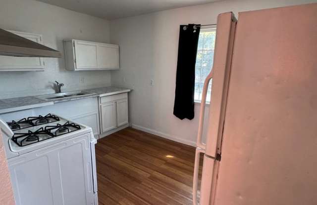 Citrus Heights Upstairs Affordable Apartment - Newly Renovated Gallery 3