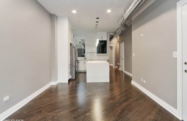 608 W Arlington Place Gallery 2