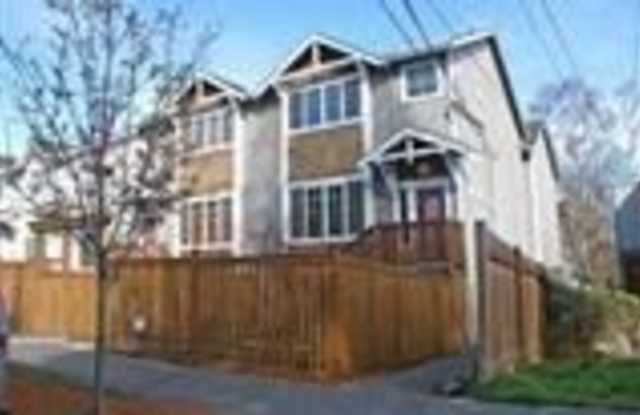 9238 Interlake Ave N #B Gallery 2