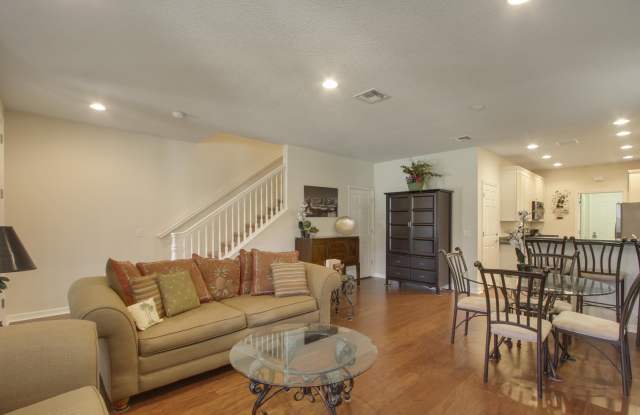 1168 S Community Drive Gallery 4
