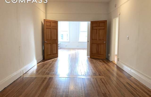 141 Union Street Gallery 3