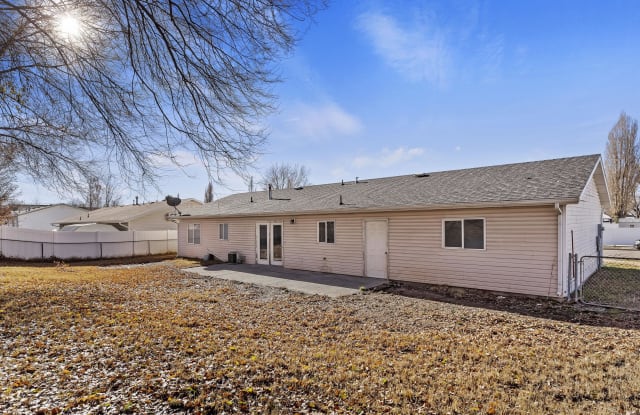 353 North 360 West - 353 North 360 West, Clearfield, UT 84015