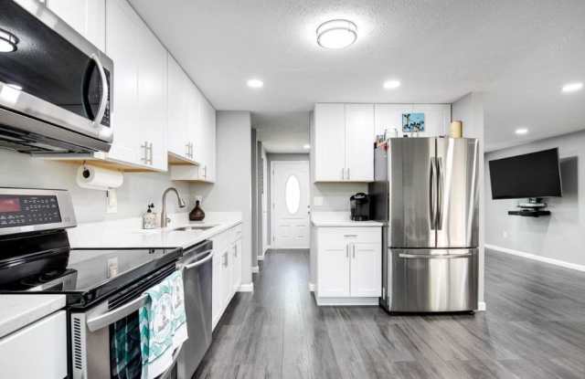 15337 Edgehill Drive Gallery 2