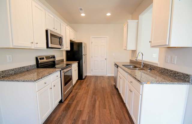 3 Bedroom Duplex Home Available Now in Kings Mountain Gallery 3