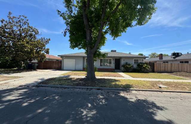 2426 E. Dayton Avenue photos photos
