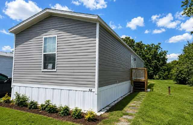 94 Lakeside Garden Circle Gallery 1