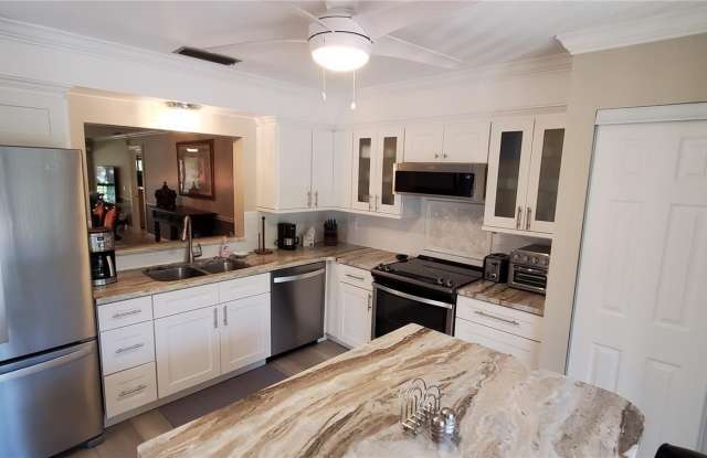 6110 COUNTRY CLUB Way Gallery 2