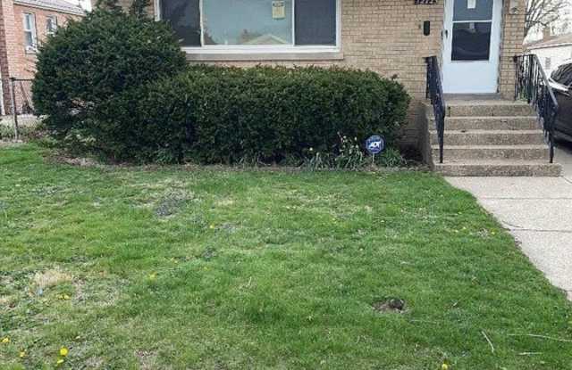 12723 S Justine Street - 12723 South Justine Street, Calumet Park, IL 60827