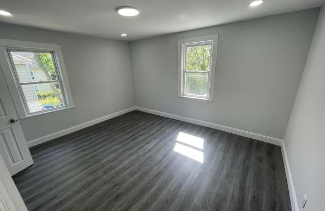 413 Ridge Avenue Gallery 4