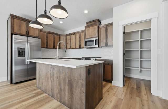 Brand New Townhome in new Valnova Gallery 1