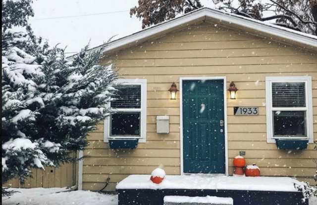 1933 SYRACUSE ST - 1933 Syracuse Street, Denver, CO 80220