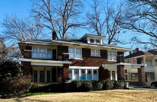 Grand Home In Historic Neighborhood - 5614 Swiss Avenue, Dallas, TX 75214