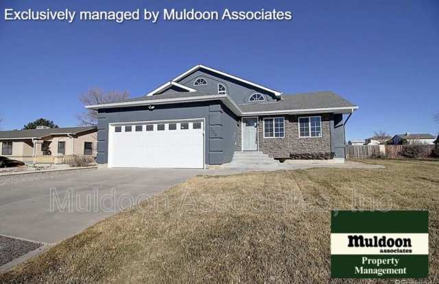 209 W Spaulding Ave N photos photos