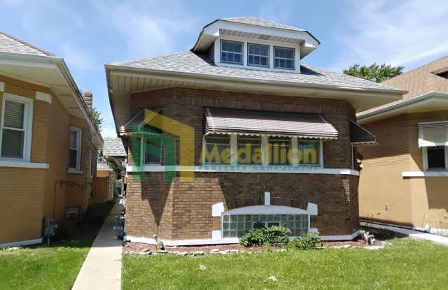 Spacious 5-Bedroom Brick Bungalow with Updated Interior photos photos Spacious 5-Bedroom Brick Bungalow with Updated Interior photos photos