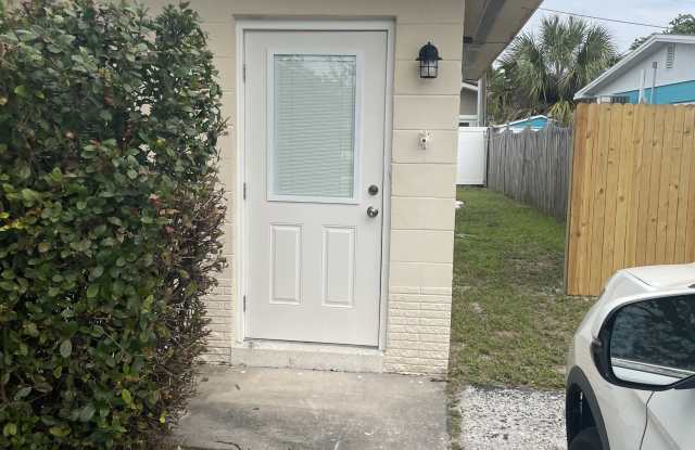 11135 2nd Street East photos photos