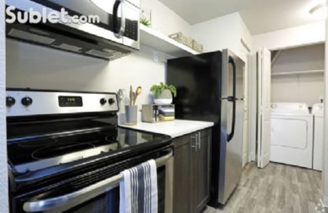 5601 N 37th St - 5601 North 37th Street, Tacoma, WA 98407