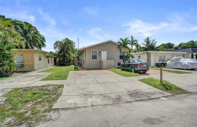 5606 Hayes St - 5606 Hayes Street, Hollywood, FL 33021