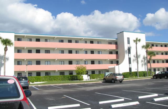 2467 S Washington Avenue - 2467 Washington Avenue, Titusville, FL 32780