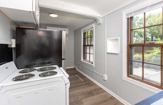 717 N Congress St - 2 photos photos 717 N Congress St - 2 photos photos