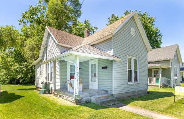 PRELEASING for AUGUST 2026! In-Unit Washer and Dryer photos photos PRELEASING for AUGUST 2026! In-Unit Washer and Dryer photos photos