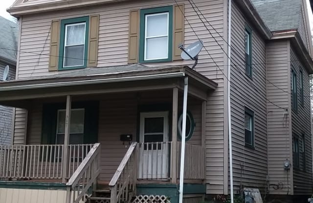 327 Boyles Avenue - 327 Boyles Avenue, New Castle, PA 16101