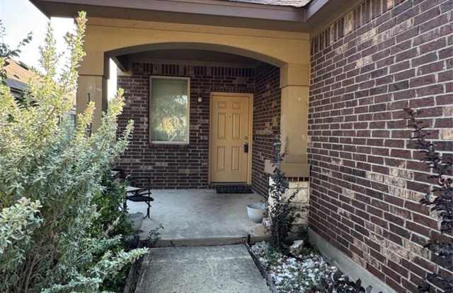 Welcome to this beautiful, spacious home in Austin’s Colony! Gallery 3