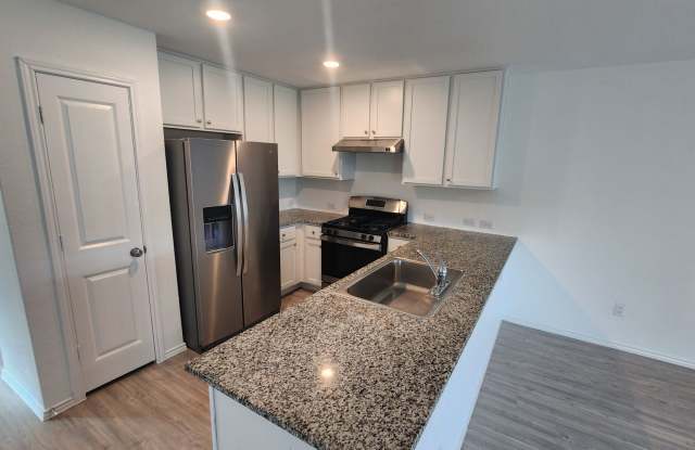 Paloma /Converse Tx- For Rent 2815 Charpak Dr Converse, TX 78109 Gallery 4