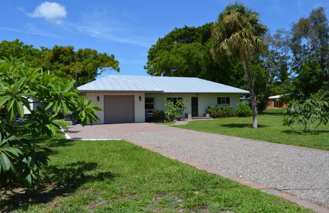 511 Dona Dr - 511 Dona Drive, Nokomis, FL 34275