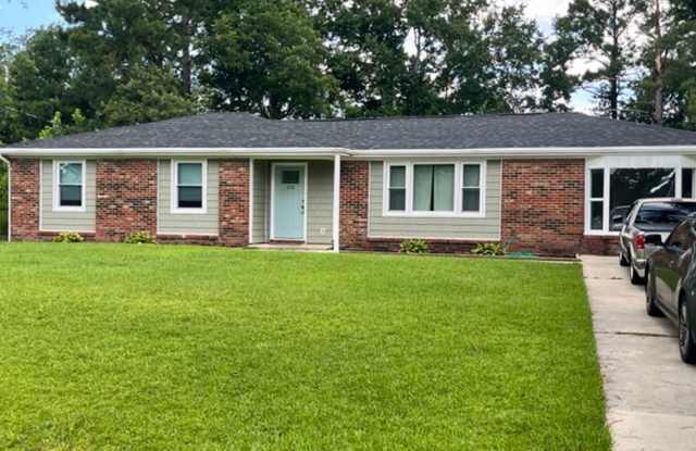 Gorgeous Rental in Plum Point Estates! - 103 Vandergrift Drive, Onslow County, NC 28540
