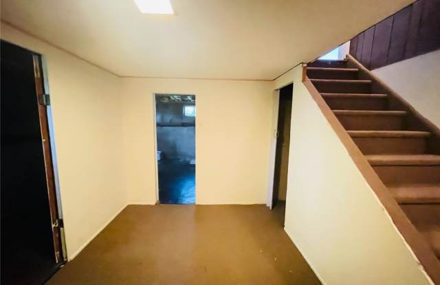 10 Oak Street Gallery 4
