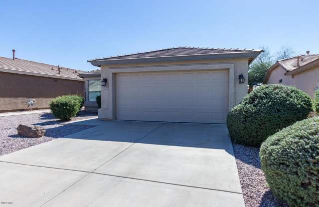 3579 E HAZELTINE Way Gallery 2